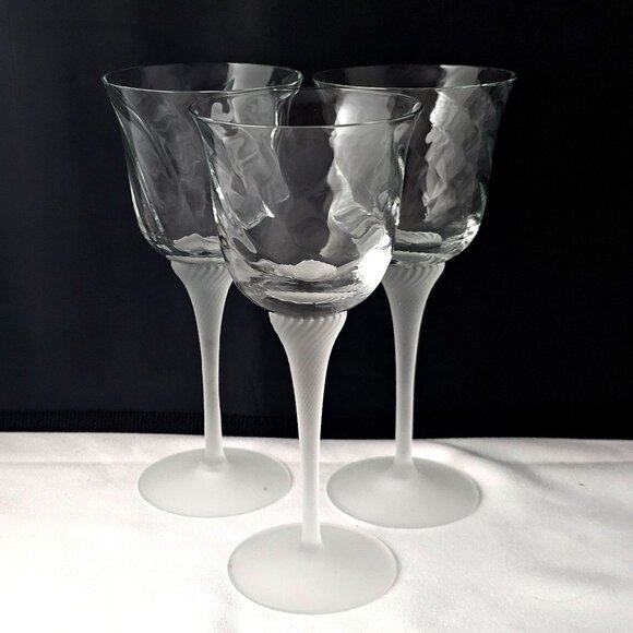 Valerie Frosted Wine Glass 8" set-3 Crystal Clear 8oz optic swirl satin stem - Picture 6 of 9